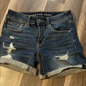 American eagle mid rise short
